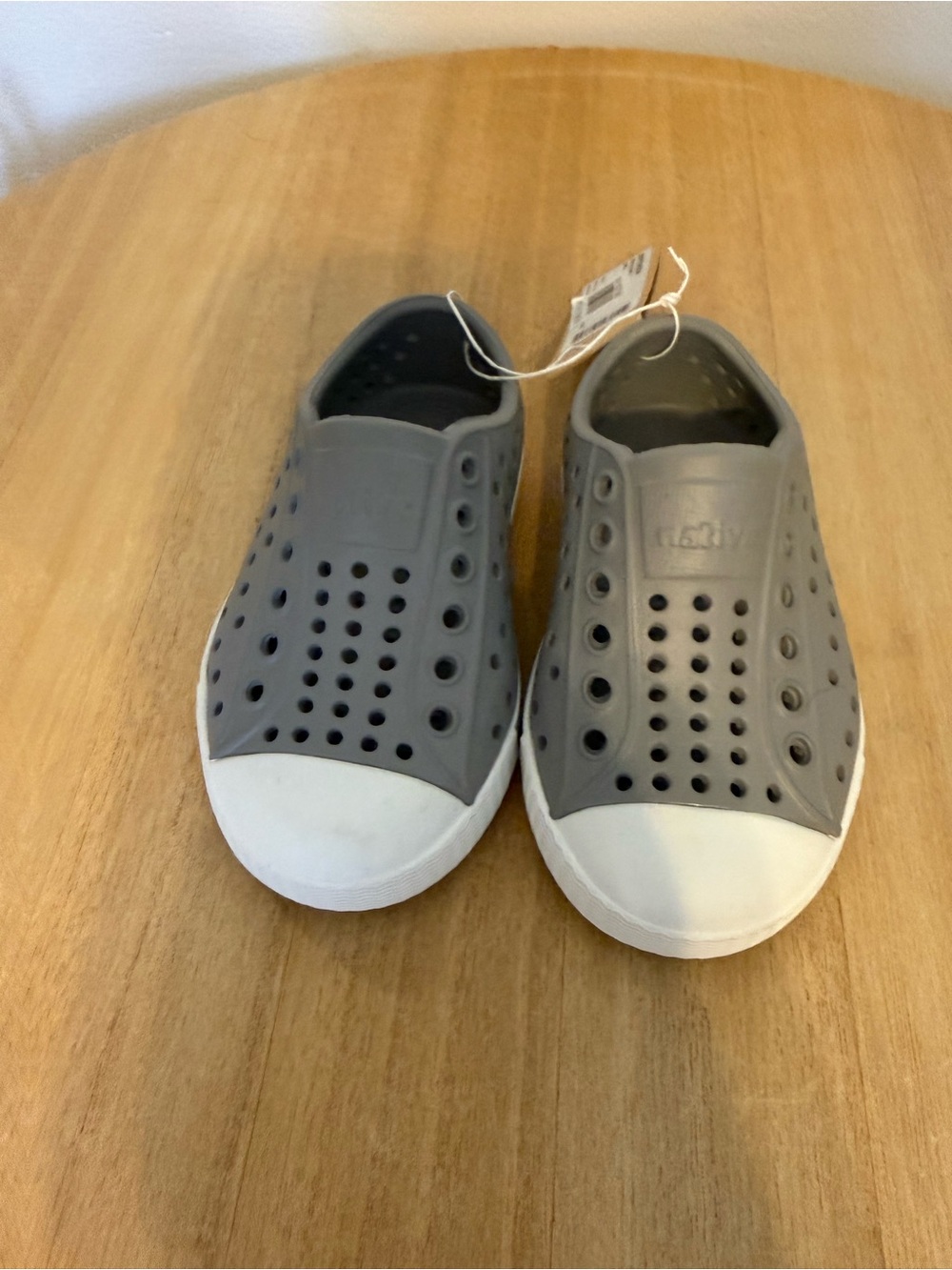 Native Jefferson Slip-On Kids Shoes in Gray and White